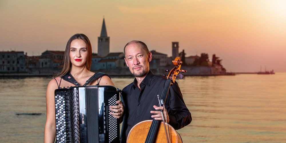 Eldar Saparayev / violončelo, Kiara Janko / harmonika