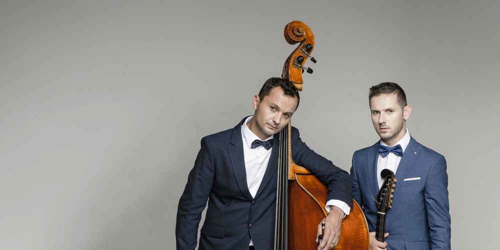 Tihomir Hojsak (kontrabas) i Filip Novosel (tambura)