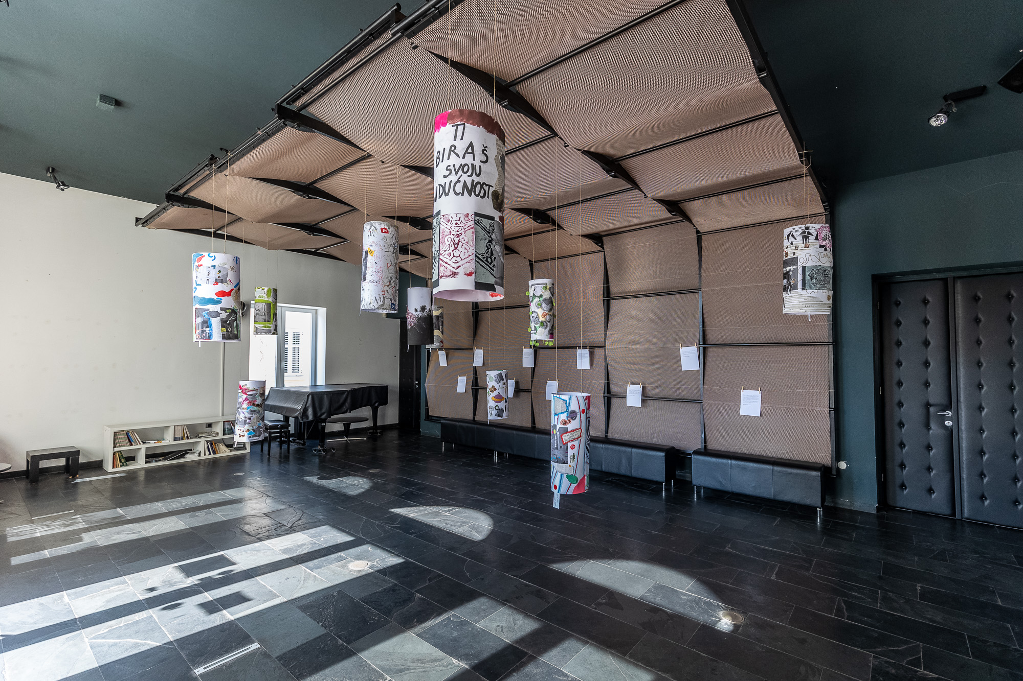 Izložba polaznica likovne radionice povodom 63. Annala pod vodstvom Marine Dželalije Jakominić