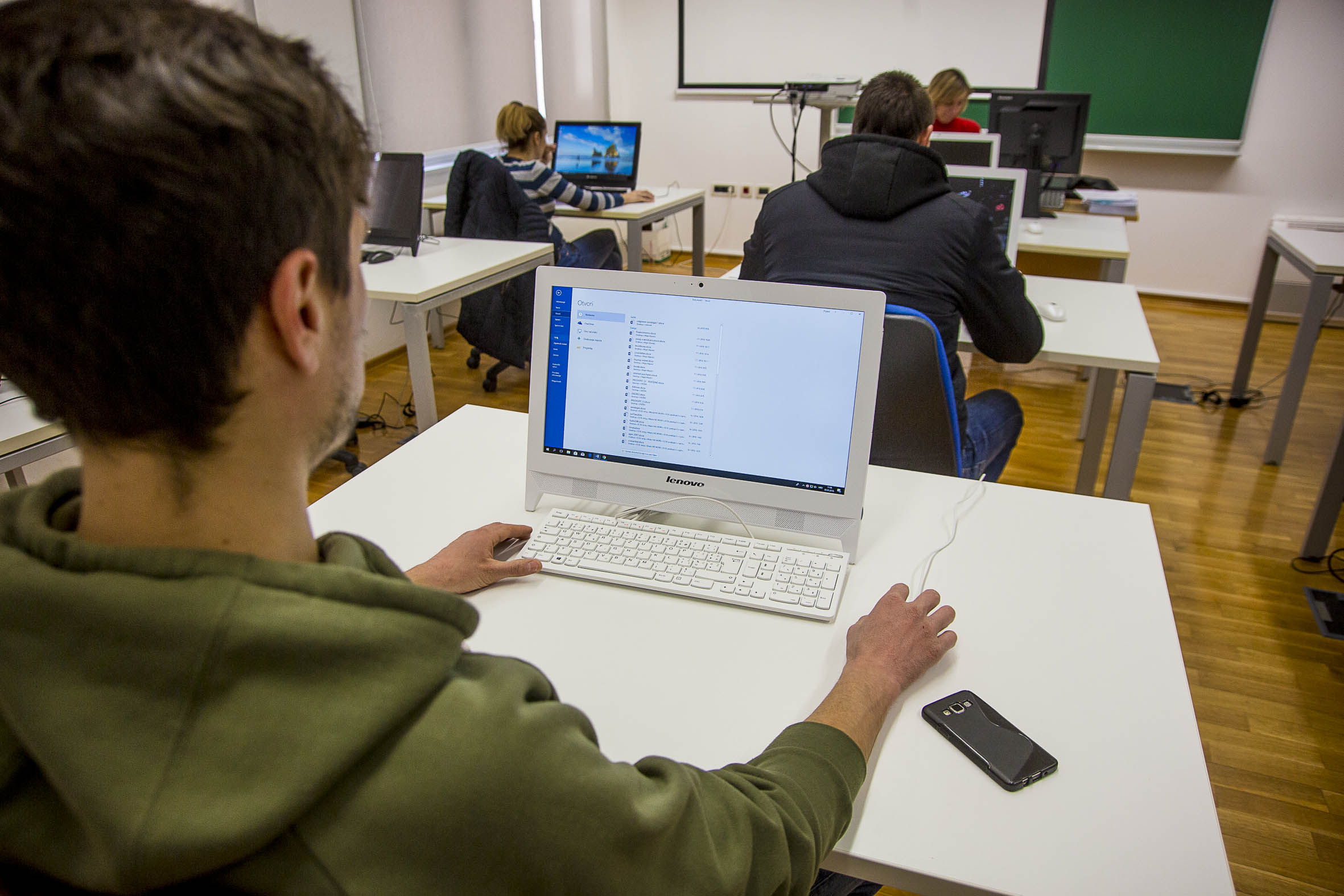 Assistente alla gestione di progetti - non è nel sistema dei voucher